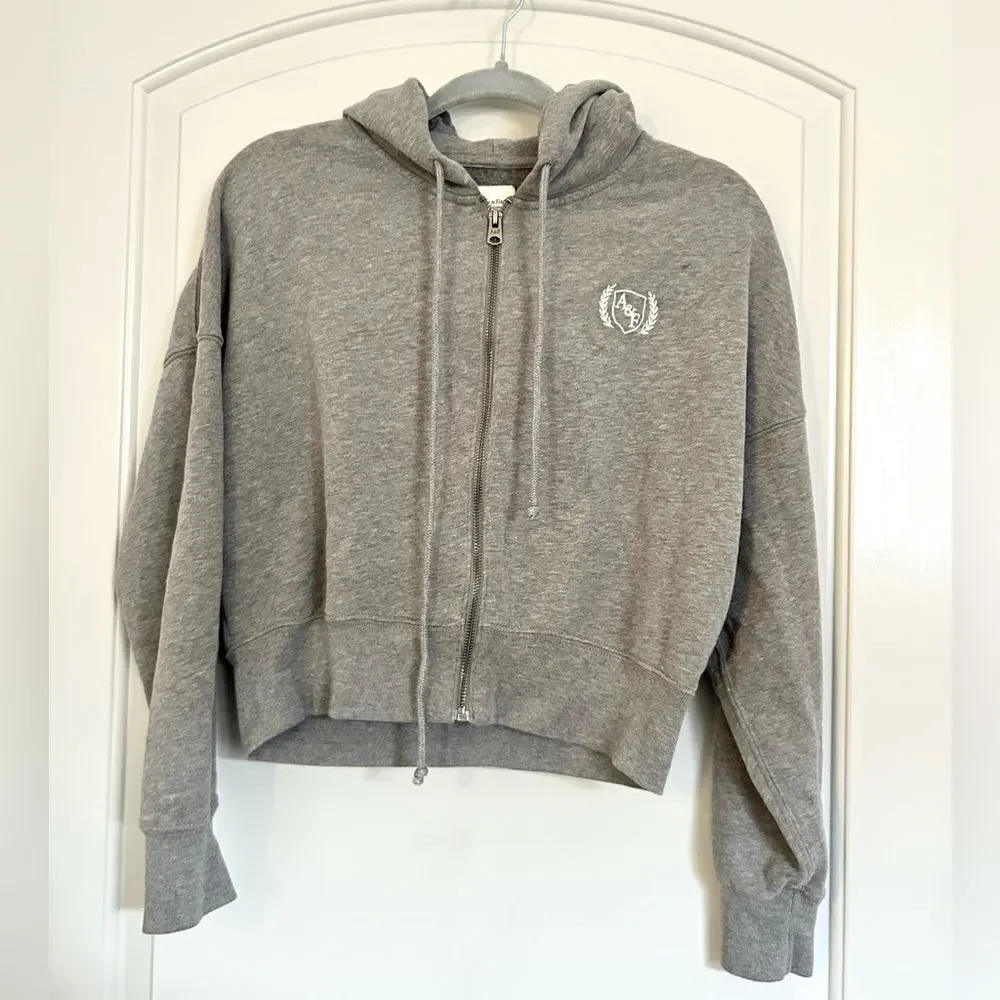 Abercrombie & Fitch Full-Zip cropped hoodie soft A&F collection